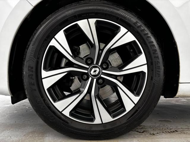 Renault Clio image 9