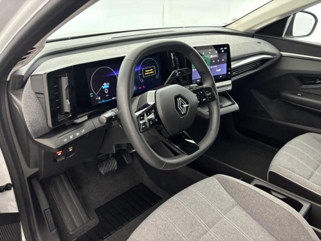 Renault Mégane E-Tech image 2