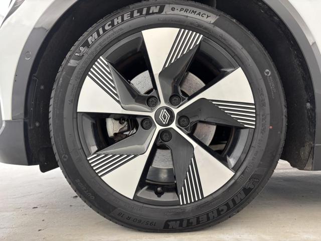 Renault Mégane E-Tech image 6