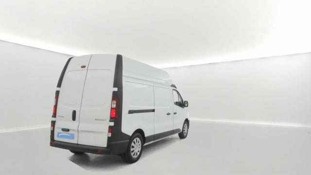 Renault Trafic image 2