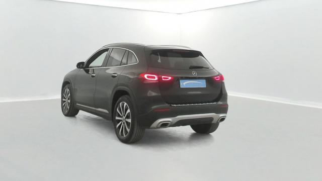 Mercedes Benz Gla image 1