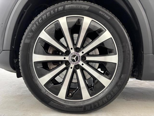 Mercedes Benz Gla image 5