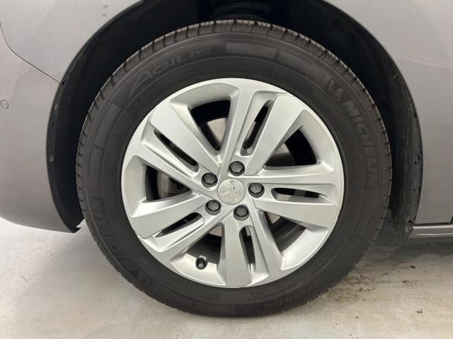 Peugeot Expert image 2