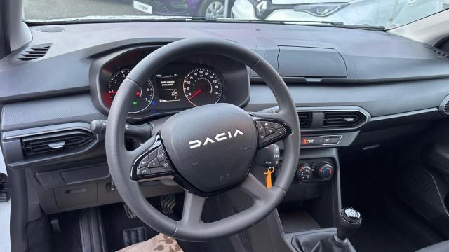Dacia Sandero image 3