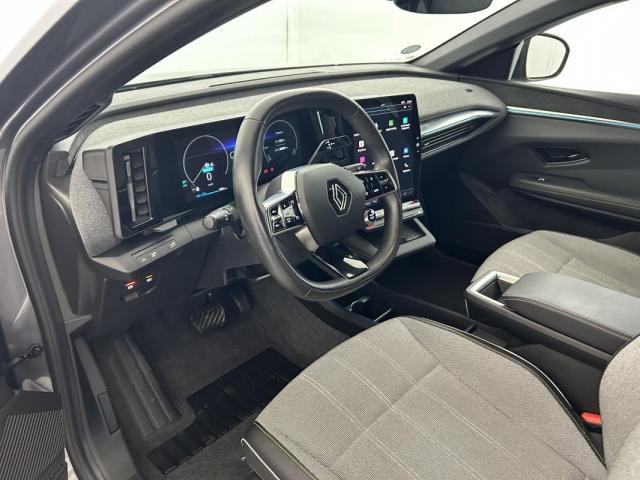 Renault Mégane E-Tech image 8