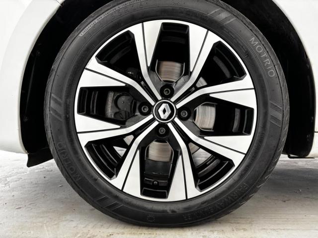 Renault Clio image 2