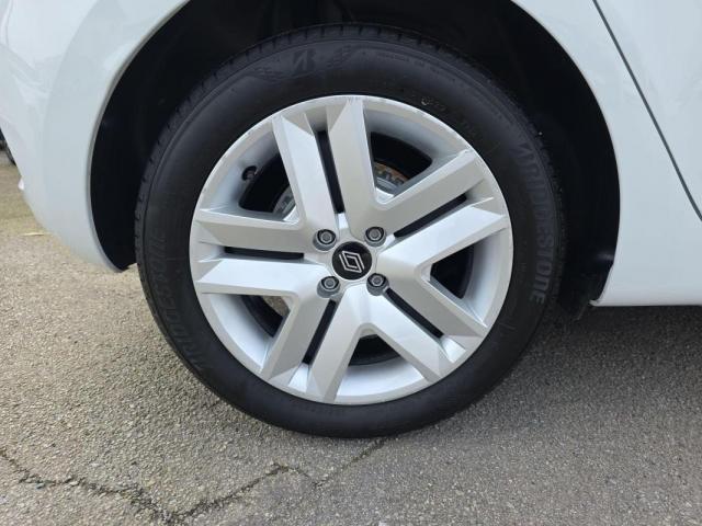 Renault Clio image 9