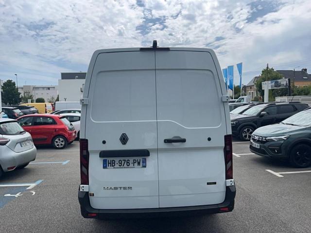 Renault Master image 2