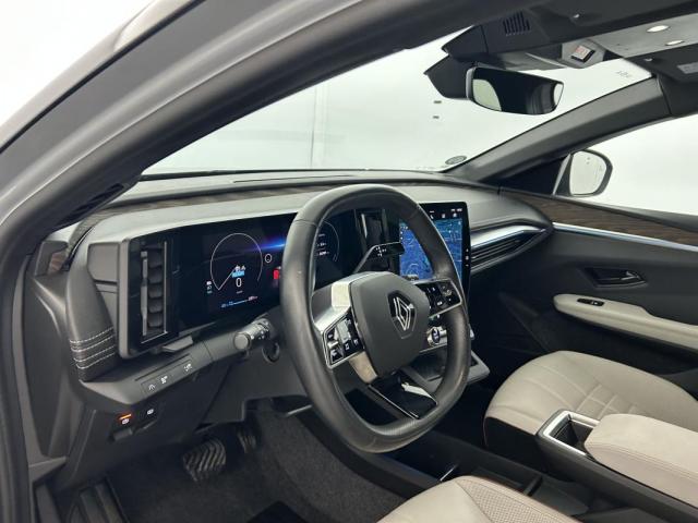 Renault Mégane E-Tech image 2