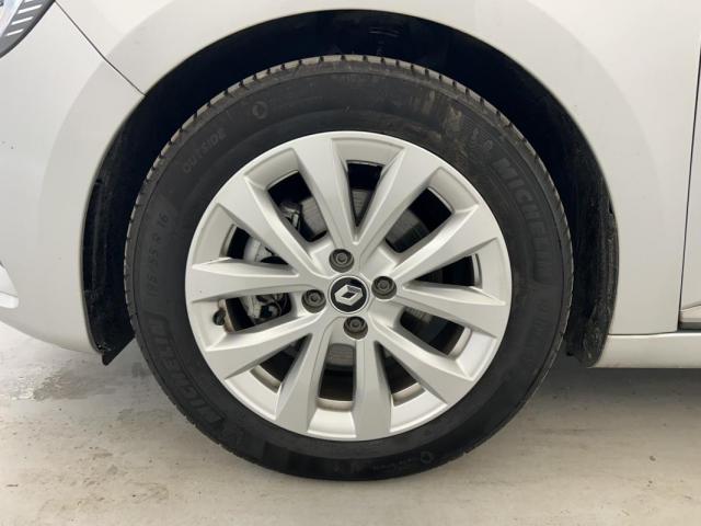 Renault Clio image 9