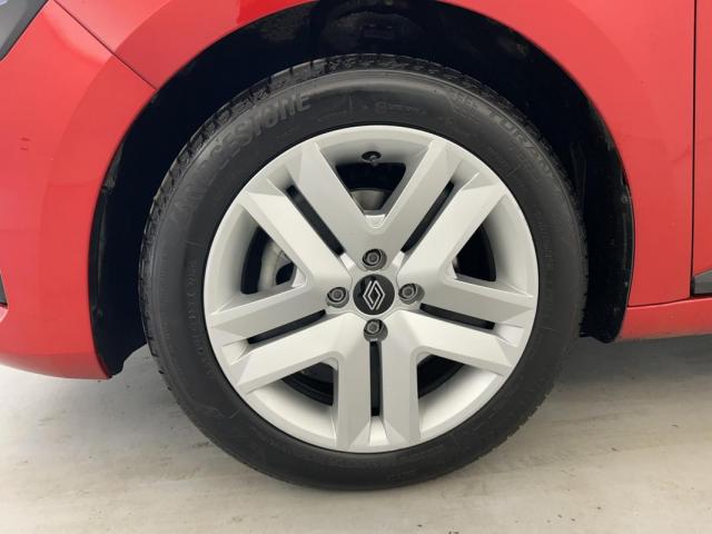 Renault Clio image 2