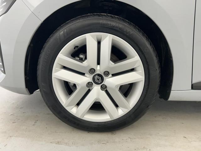 Renault Clio image 8