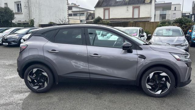Renault Captur image 2