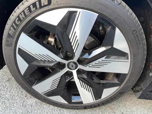 Renault Mégane E-Tech image 9