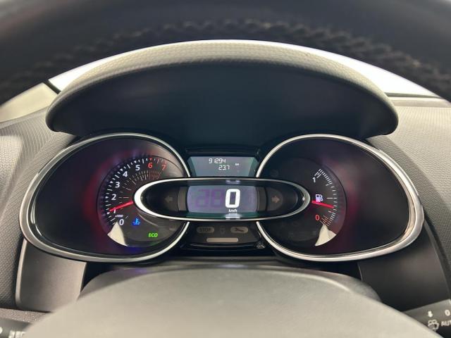 Renault Clio image 9