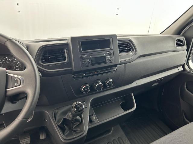 Renault Master image 7