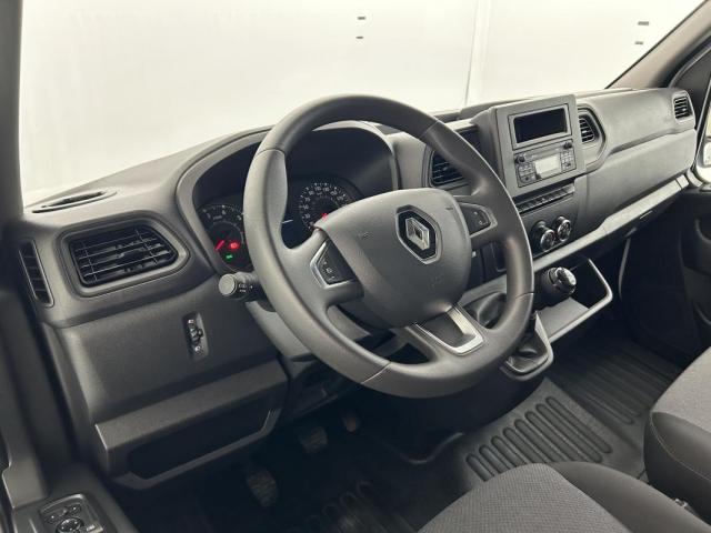Renault Master image 7