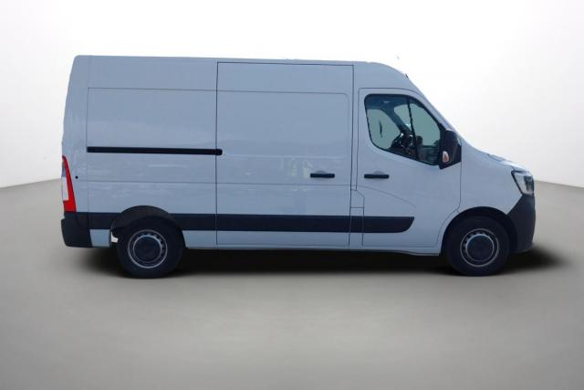 Renault Master image 1