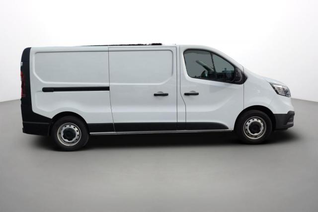 Renault Trafic image 2