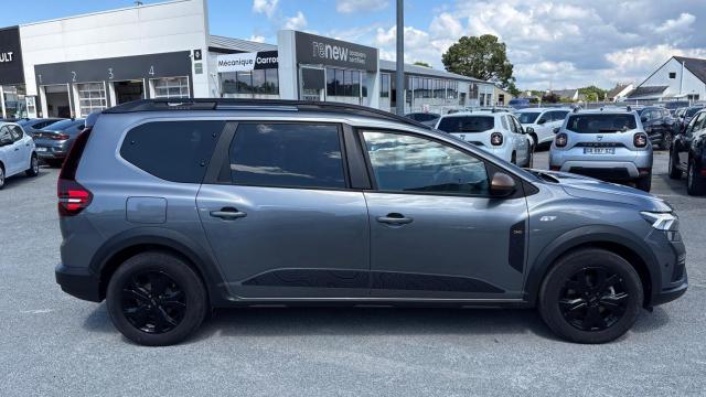 Dacia Jogger image 1