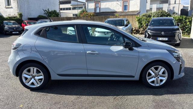 Renault Clio image 8
