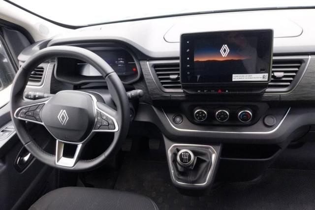 Renault Trafic image 2