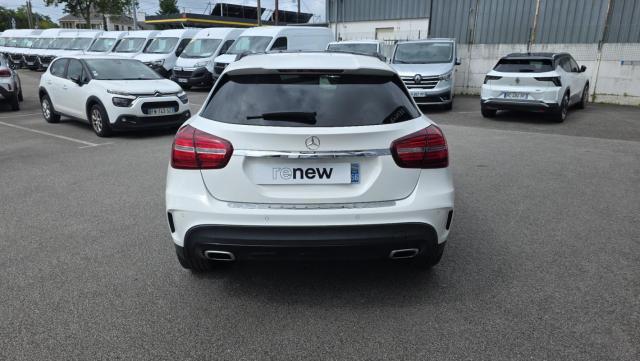 Mercedes Benz Gla image 2
