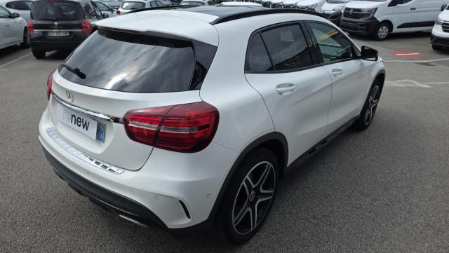 Mercedes Benz Gla image 1