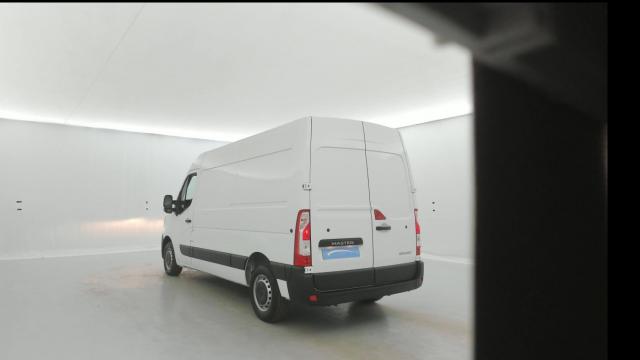 Renault Master image 2