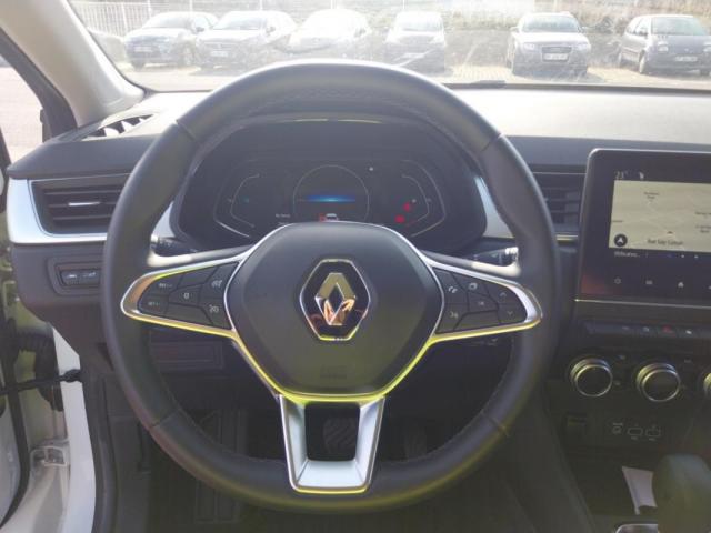 Renault Captur image 2