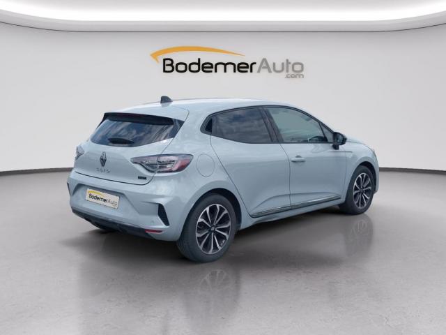 Renault Clio image 9
