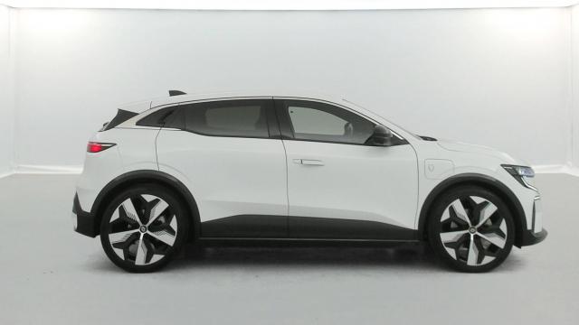 Renault Mégane E-Tech image 9