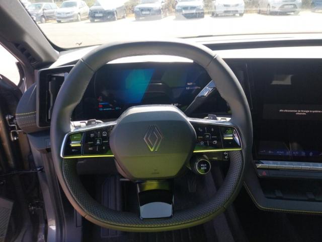Renault Mégane E-Tech image 2