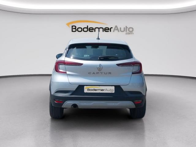 Renault Captur image 2