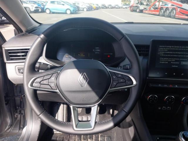 Renault Clio image 2