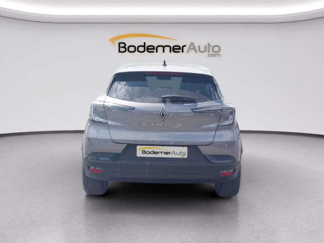 Renault Captur image 1