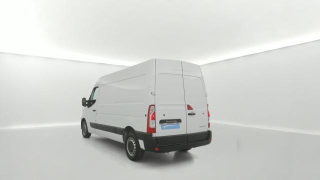 Renault Master image 2