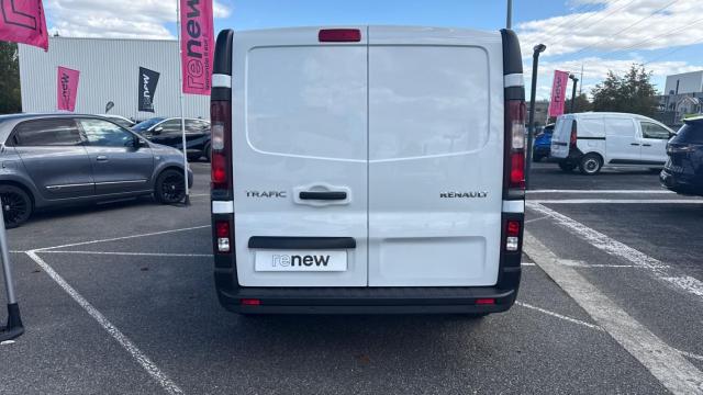 Renault Trafic image 2