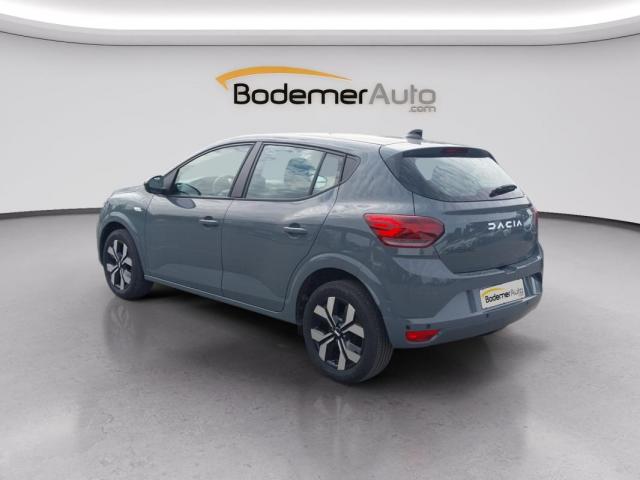 Dacia Sandero image 2