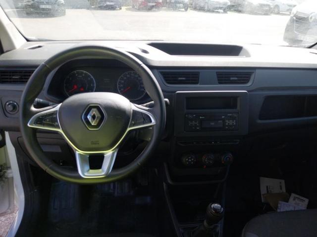 Renault Express Van image 4