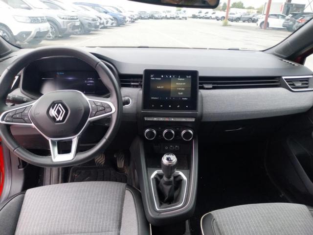 Renault Clio image 2