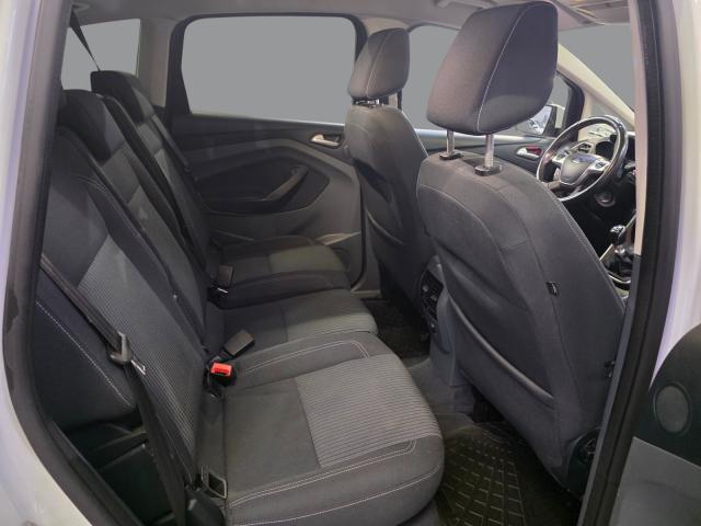 Ford C-Max image 2
