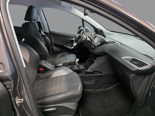 Peugeot 2008 image 3