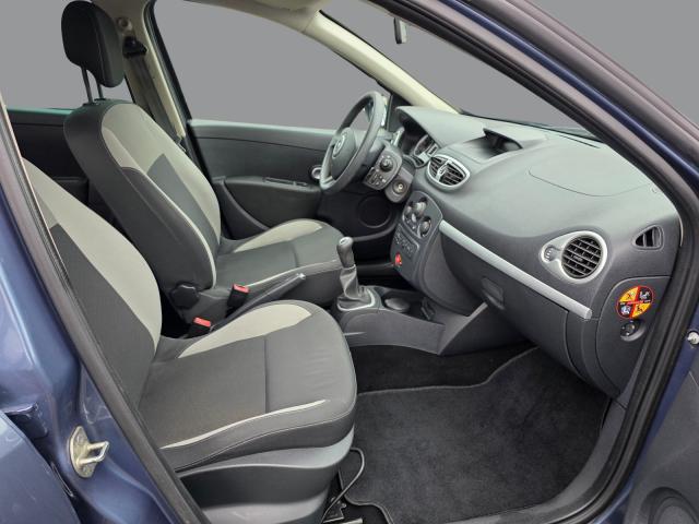 Renault Clio image 1