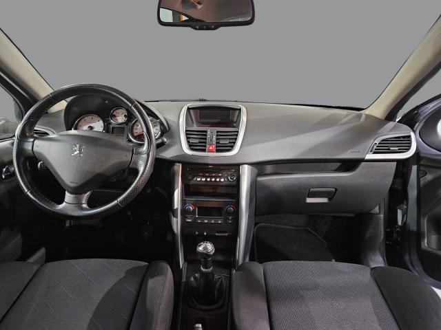 Peugeot 207 image 4
