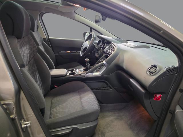 Peugeot 3008 image 3
