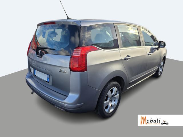 Peugeot 5008 image 2