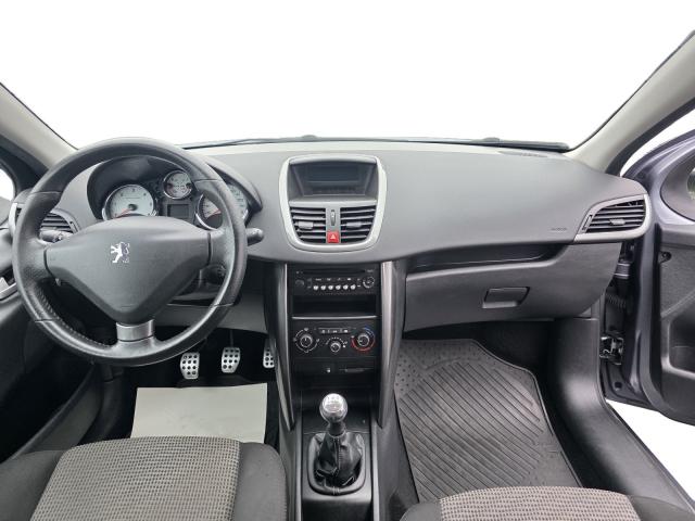Peugeot 207 image 5
