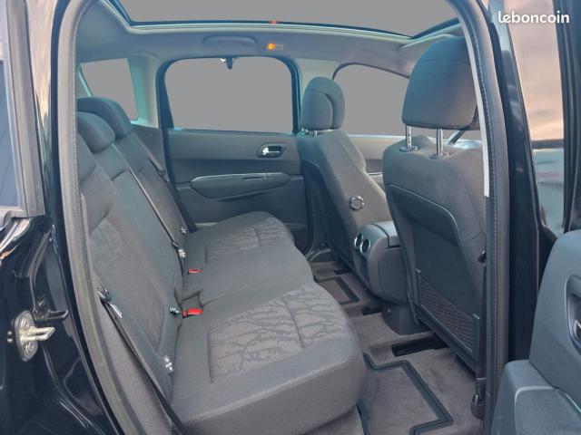 Peugeot 3008 image 2