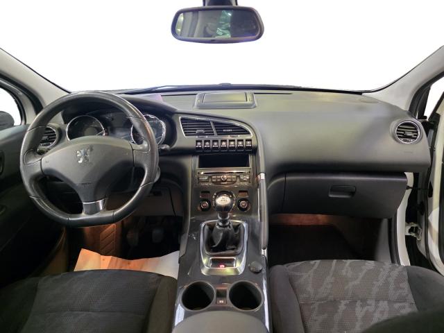 Peugeot 3008 image 2